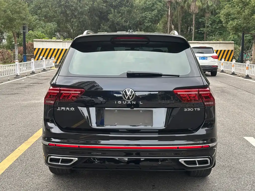Volkswagen Tiguan L — фото 8