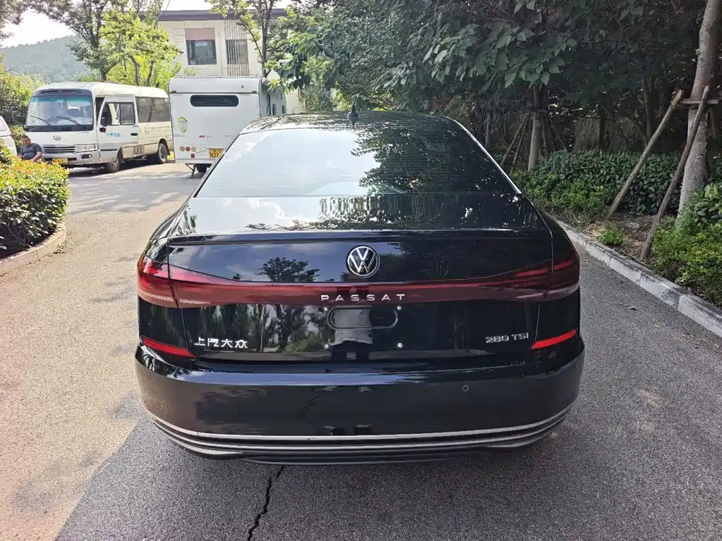Volkswagen Passat — фото 5