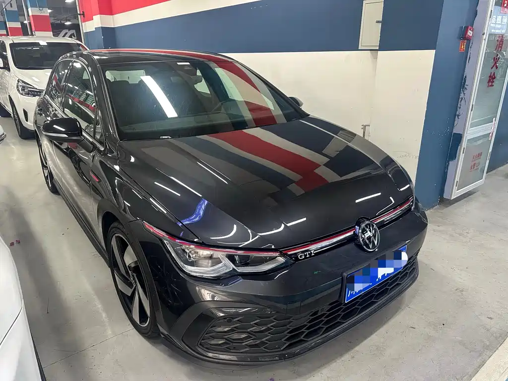 Volkswagen Golf GTI — фото 3