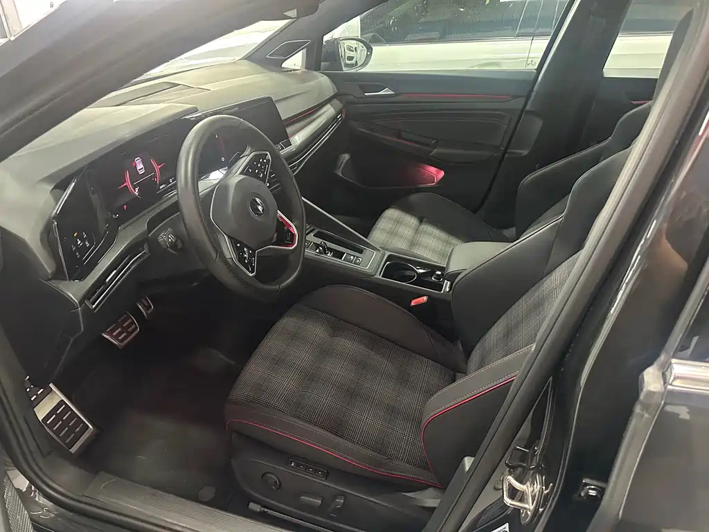 Volkswagen Golf GTI — фото 4