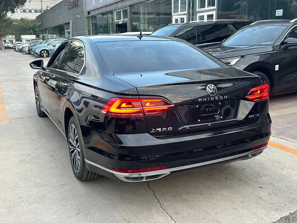 Volkswagen Phideon — фото 4