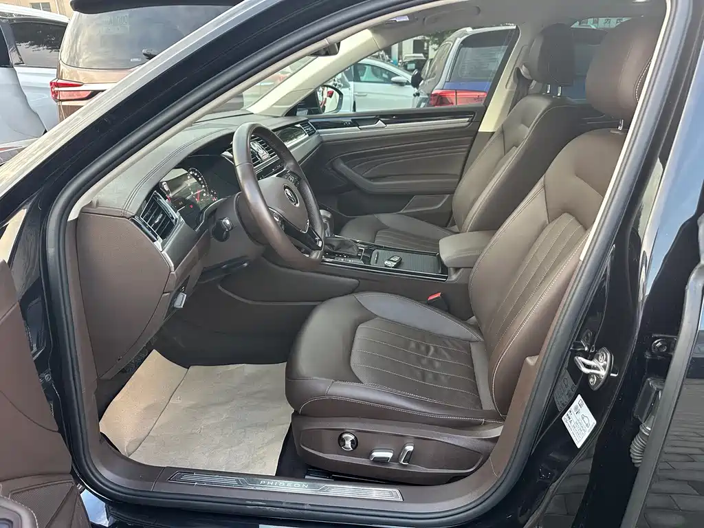Volkswagen Phideon — фото 7