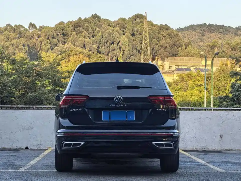 Volkswagen Tiguan L — фото 8