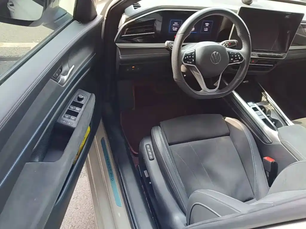 Volkswagen Passat — фото 7