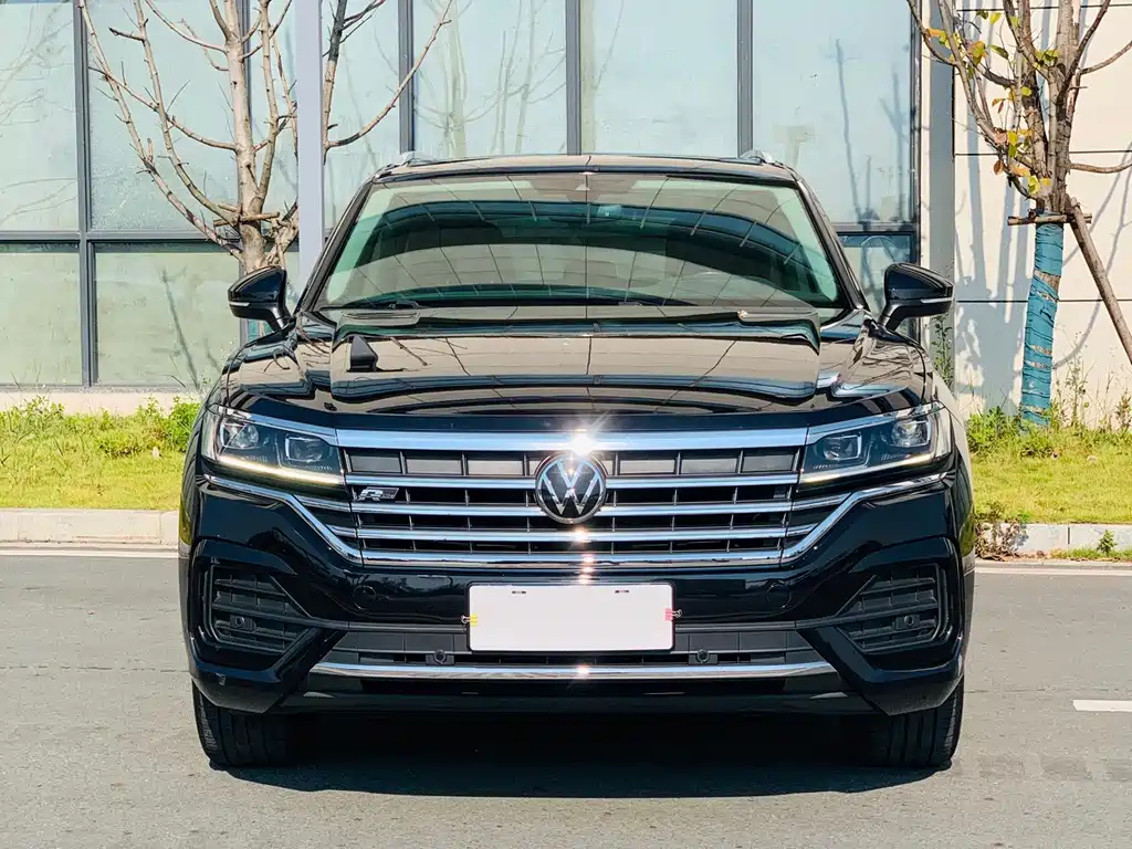 Volkswagen Touareg — фото 2