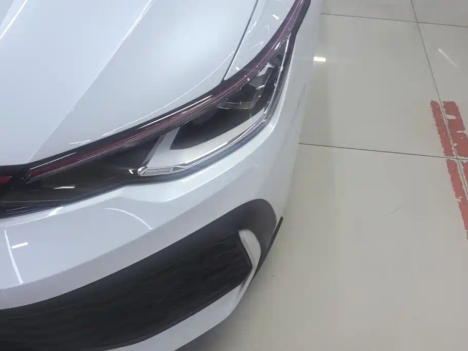 Volkswagen Golf GTI — фото 5