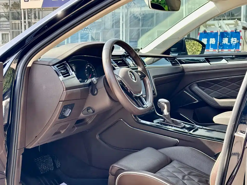 Volkswagen Phideon — фото 4