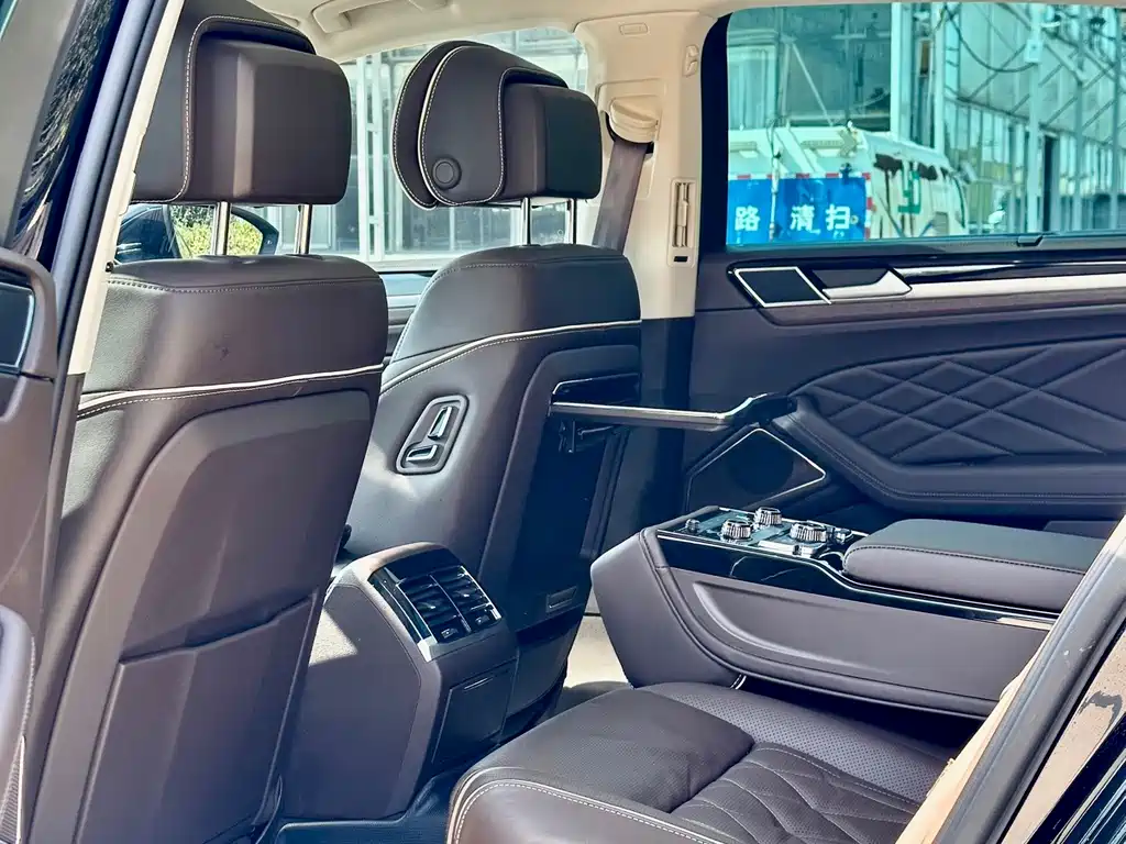 Volkswagen Phideon — фото 6