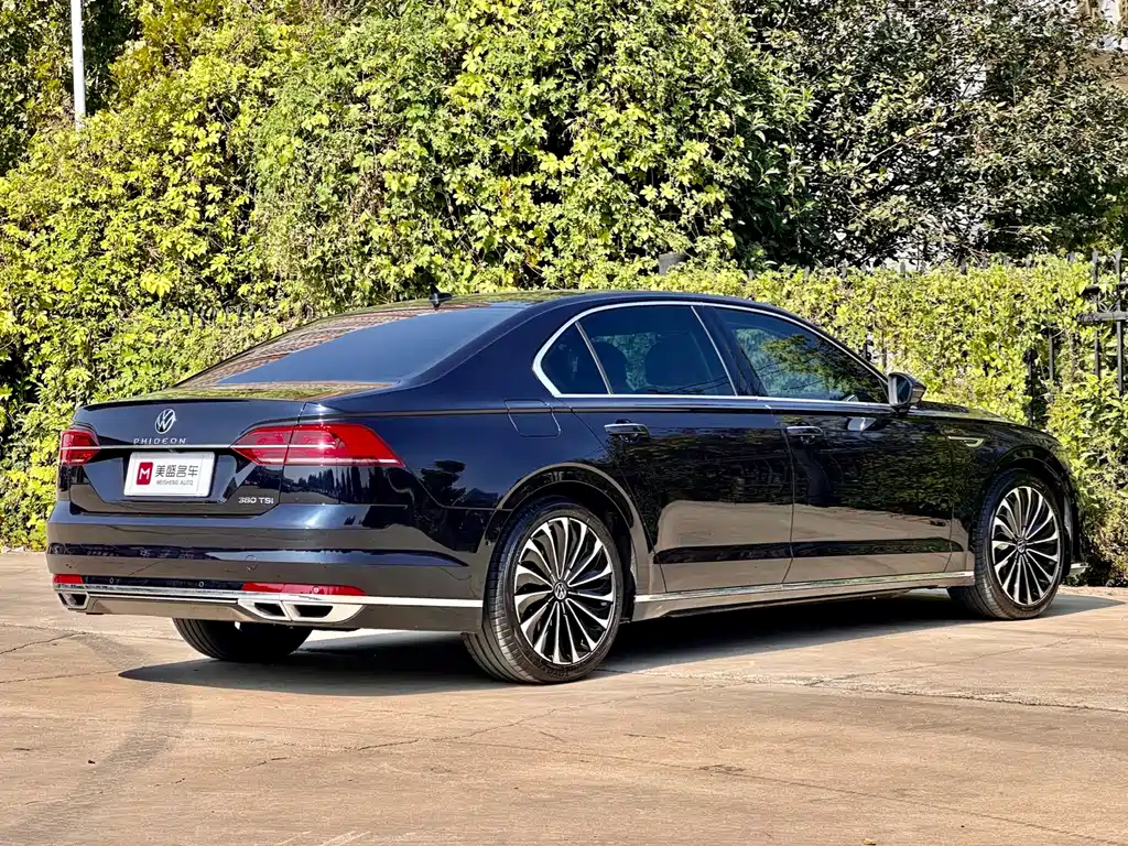Volkswagen Phideon — фото 10