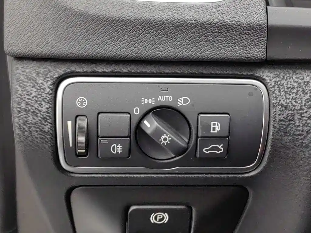 Volvo S60 — фото 21