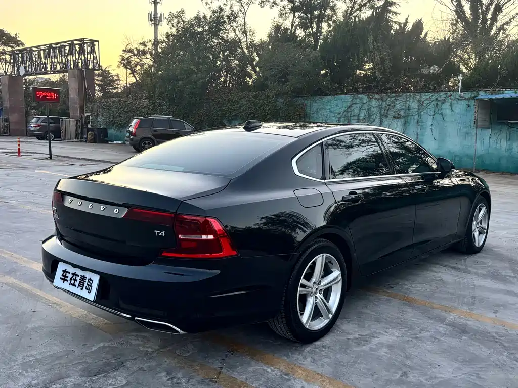 Volvo S90 — фото 4