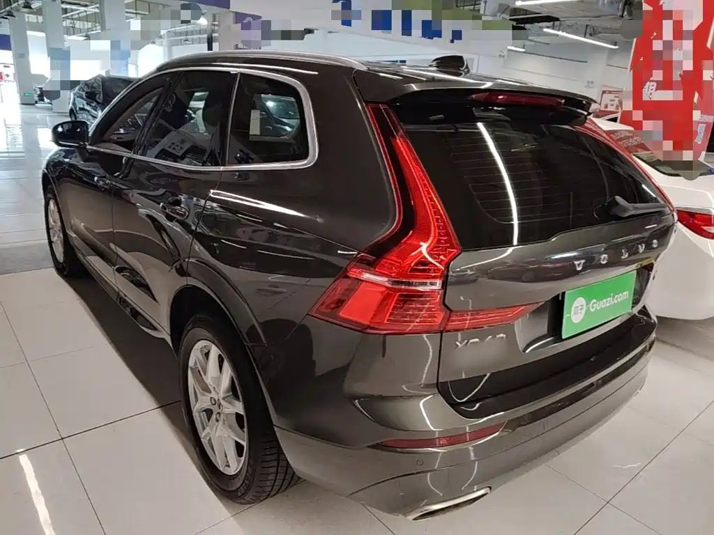 Volvo XC60 — фото 4