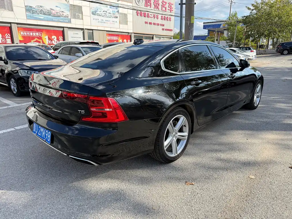 Volvo S90 — фото 4
