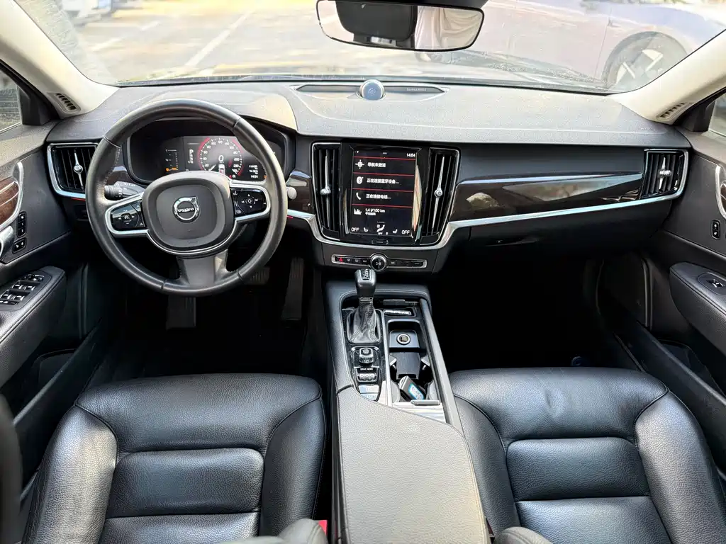 Volvo S90 — фото 9