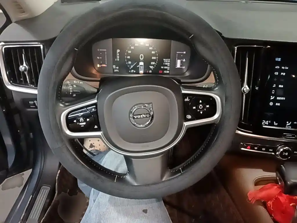 Volvo S90 — фото 10