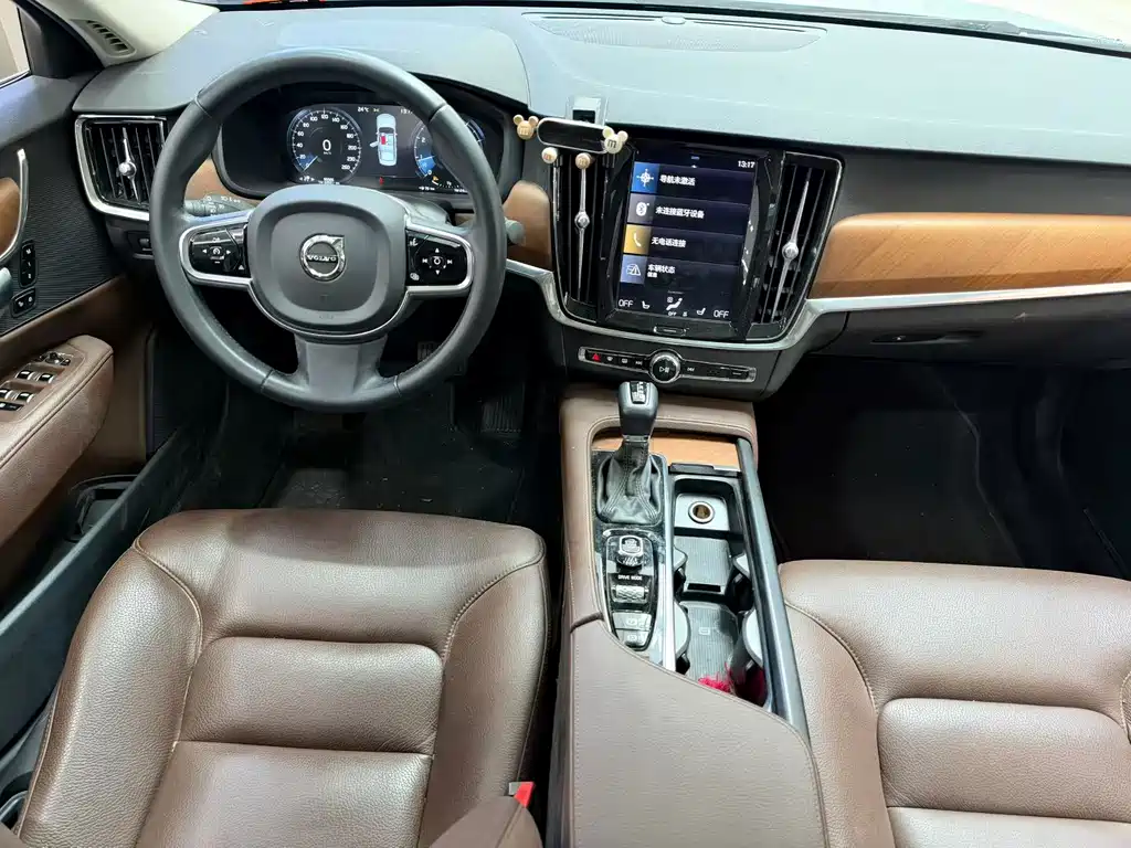 Volvo S90 — фото 9