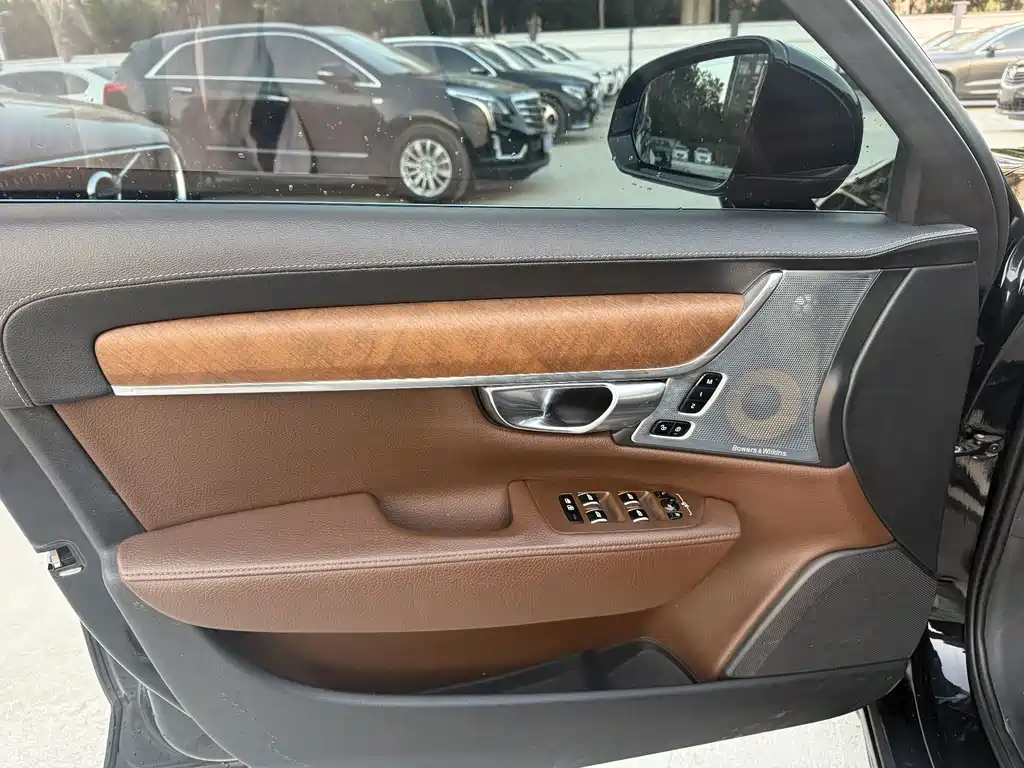 Volvo S90 — фото 4
