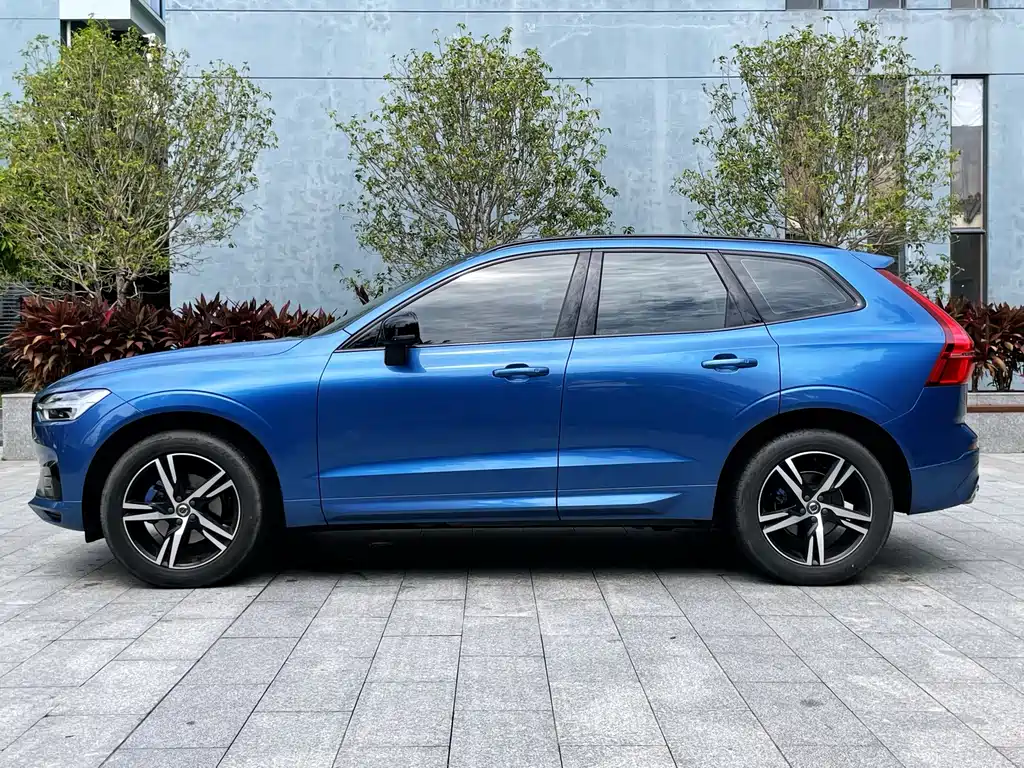 Volvo XC60 — фото 3