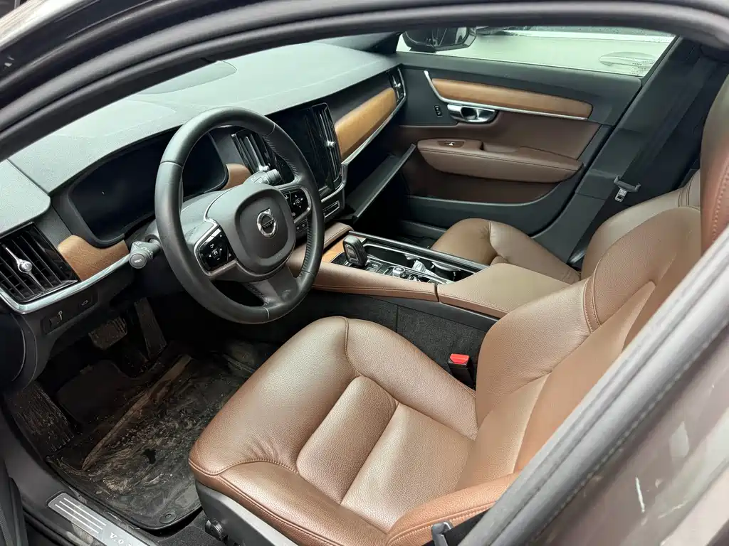 Volvo S90 — фото 4