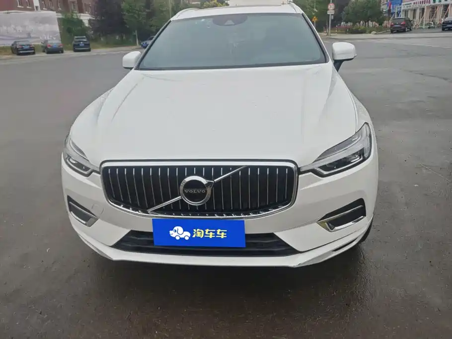 Volvo XC60 — фото 2