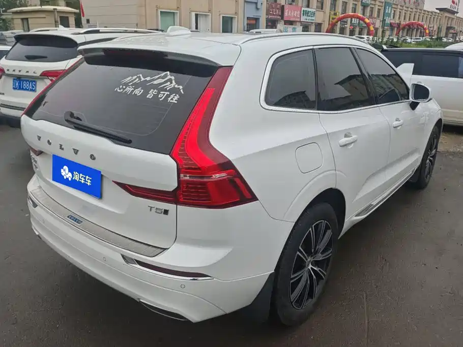 Volvo XC60 — фото 3