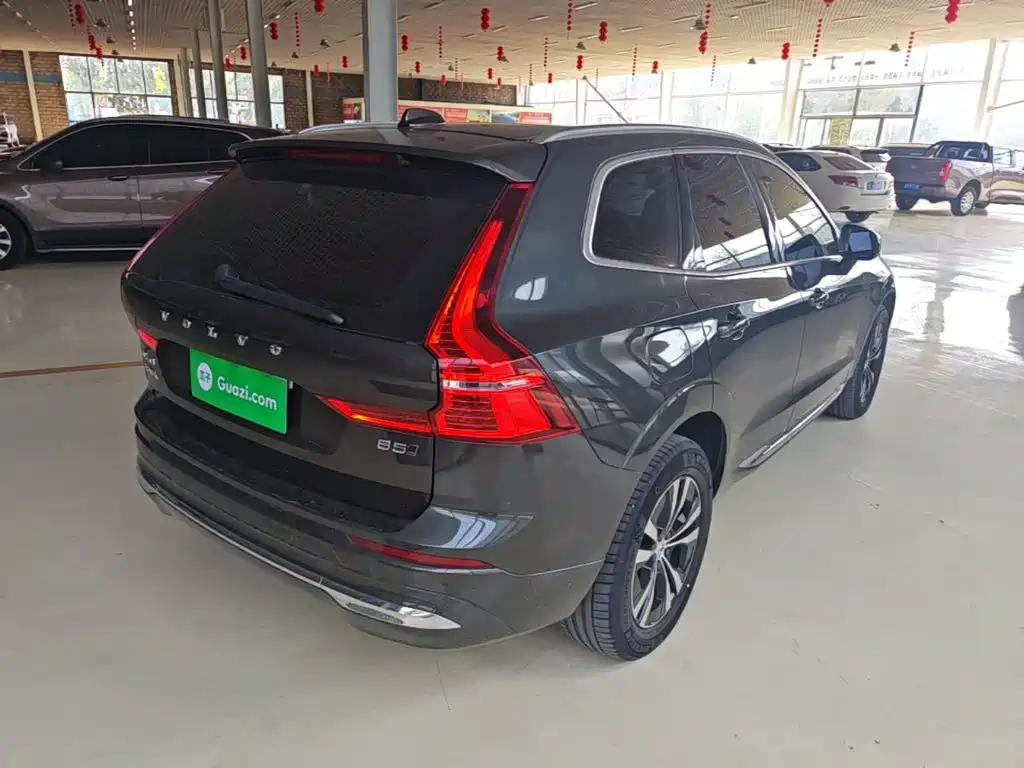 Volvo XC60 — фото 6