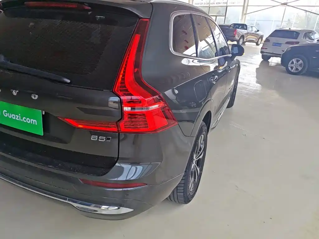 Volvo XC60 — фото 7