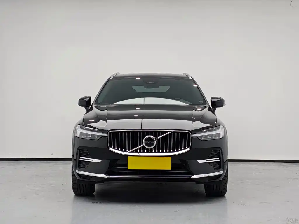 Volvo XC60 — фото 2