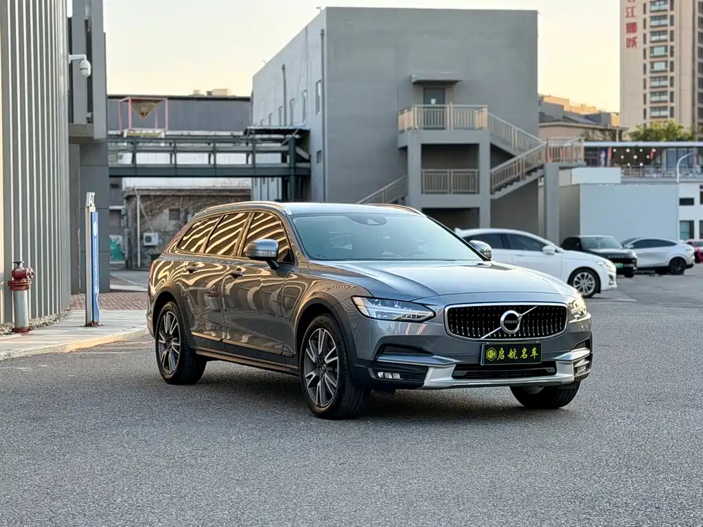 Volvo V90 — фото 3