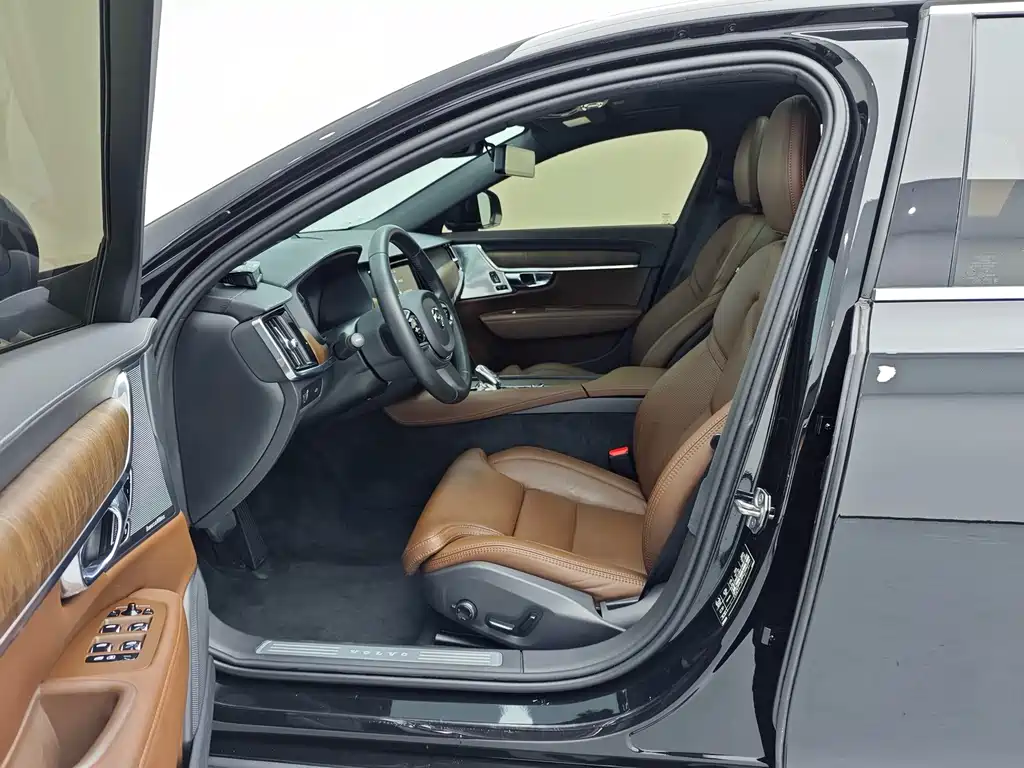 Volvo S90 — фото 11