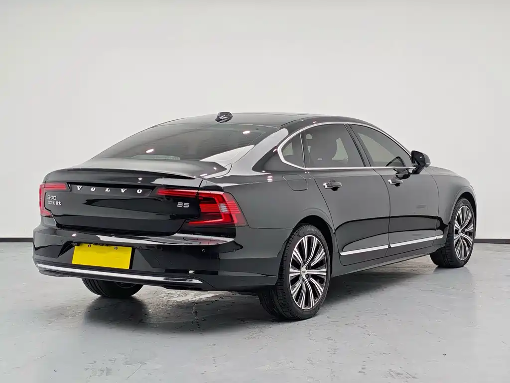 Volvo S90 — фото 4