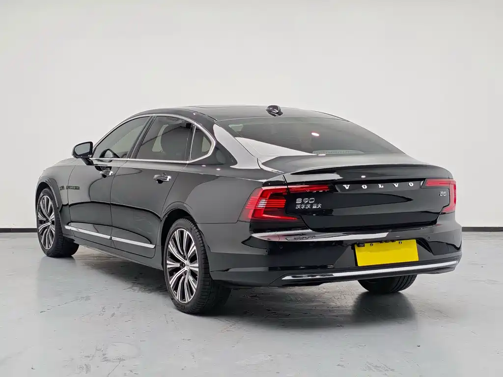 Volvo S90 — фото 5
