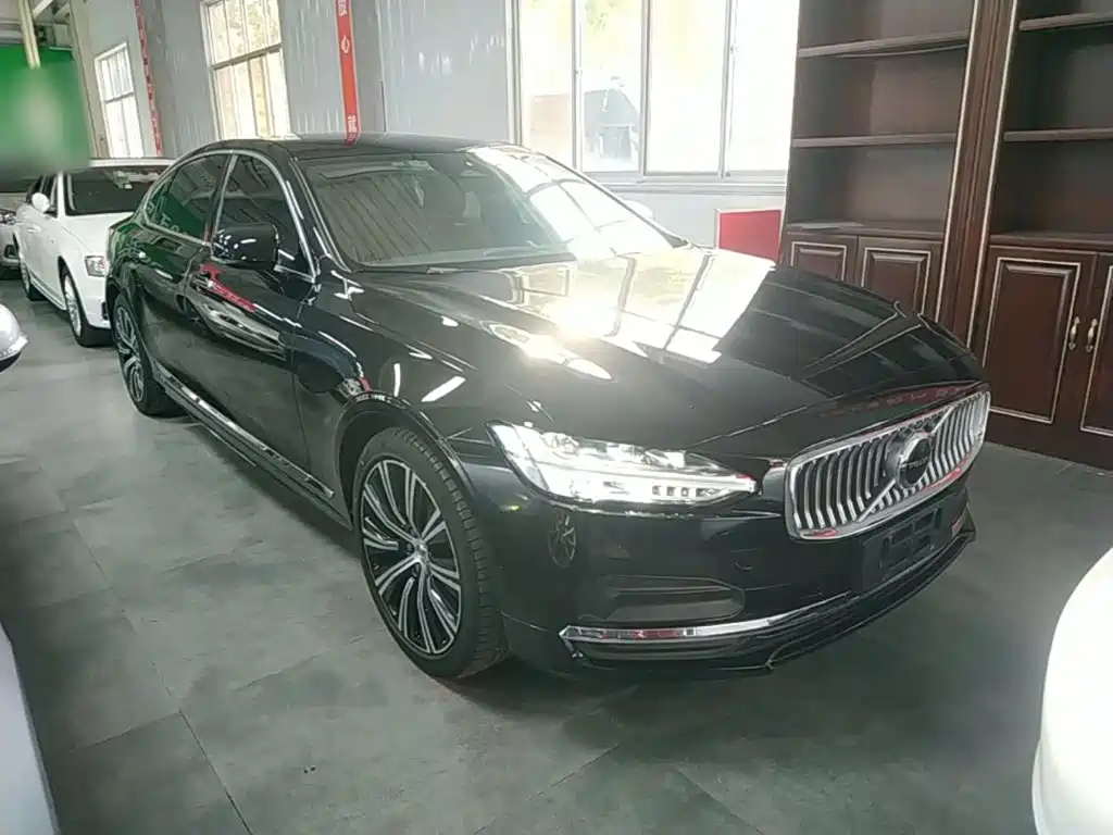 Volvo S90 — фото 3