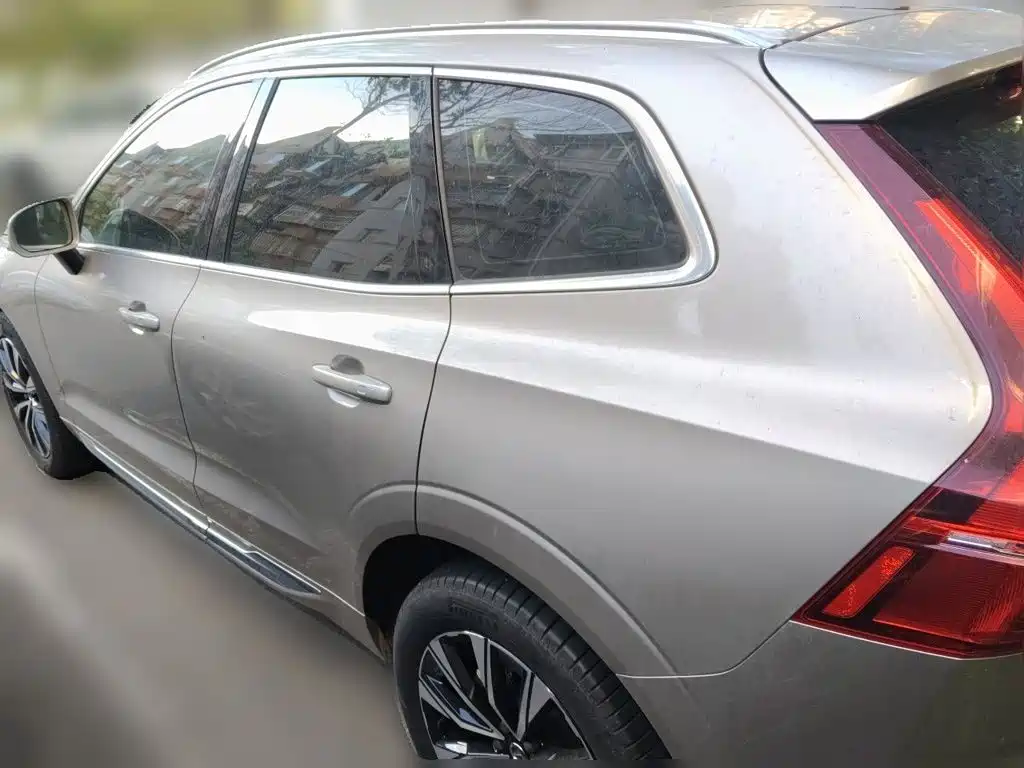 Volvo XC60 — фото 4