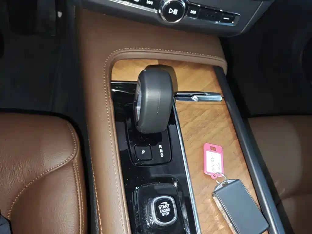 Volvo S90 — фото 13