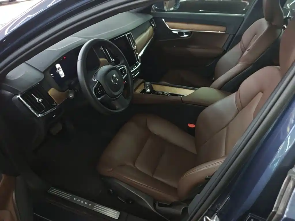 Volvo S90 — фото 14