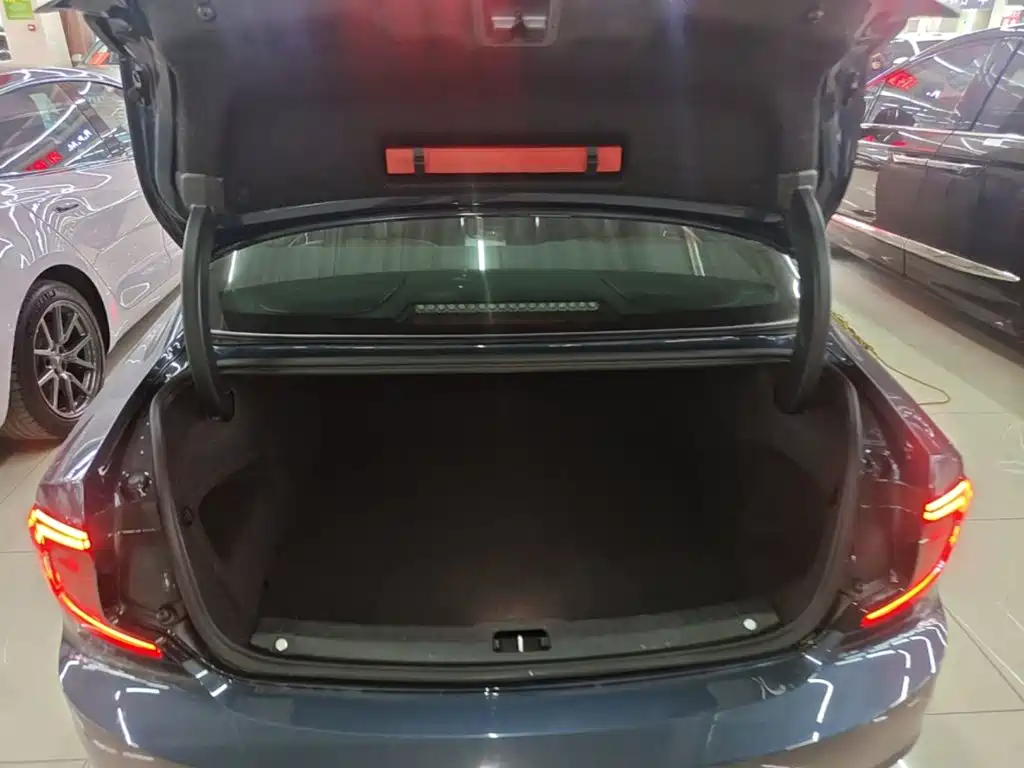 Volvo S90 — фото 18