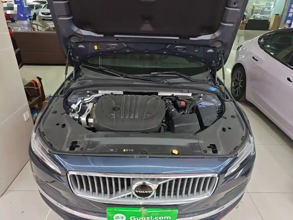 Volvo S90 — фото 19