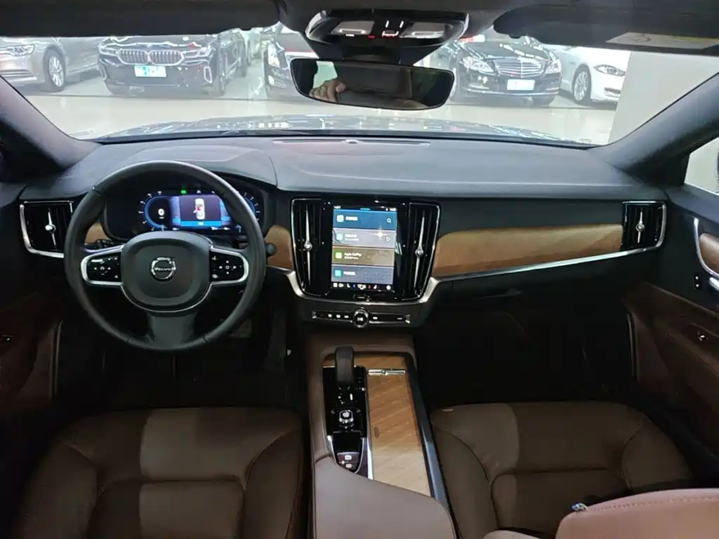 Volvo S90 — фото 9