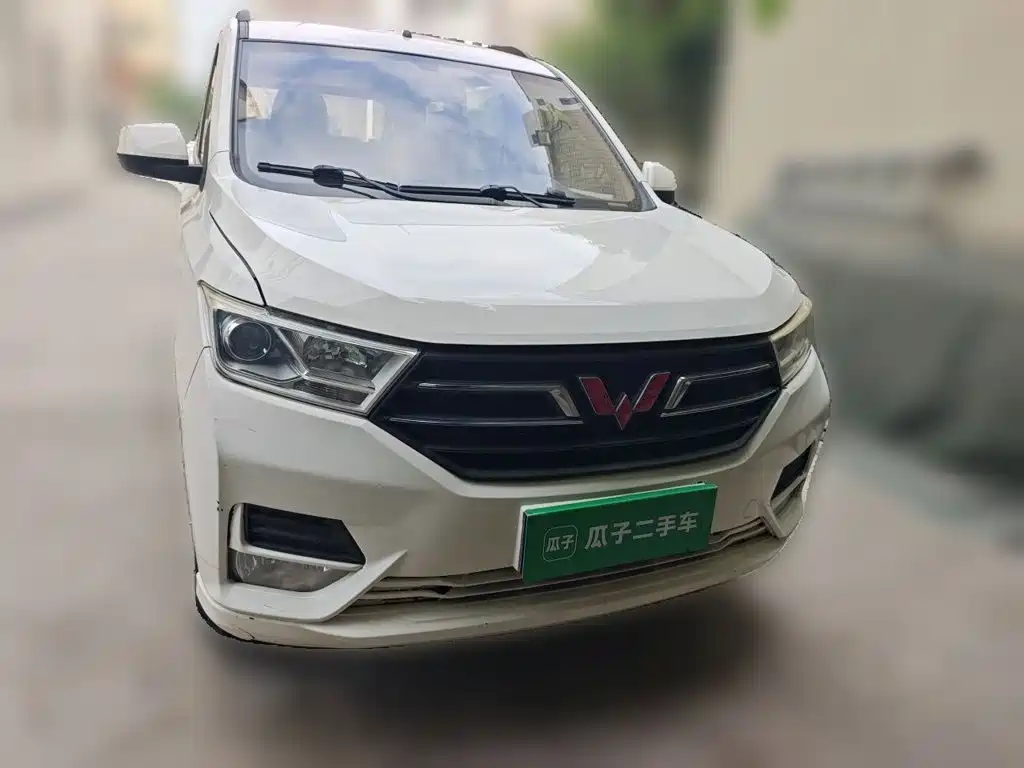 Wuling Hongguang — фото 2