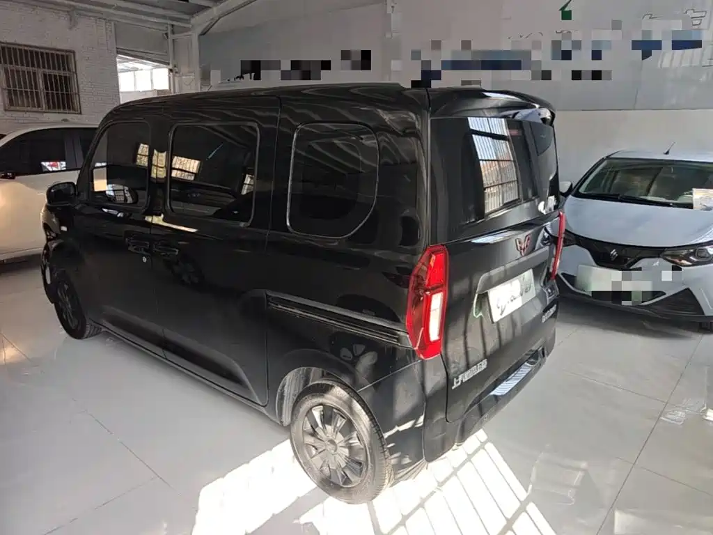 Wuling Zhiguang EV — фото 4