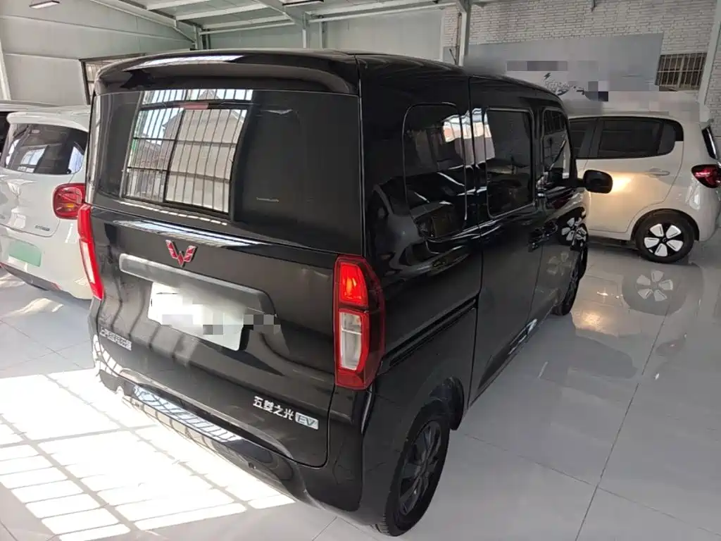 Wuling Zhiguang EV — фото 6
