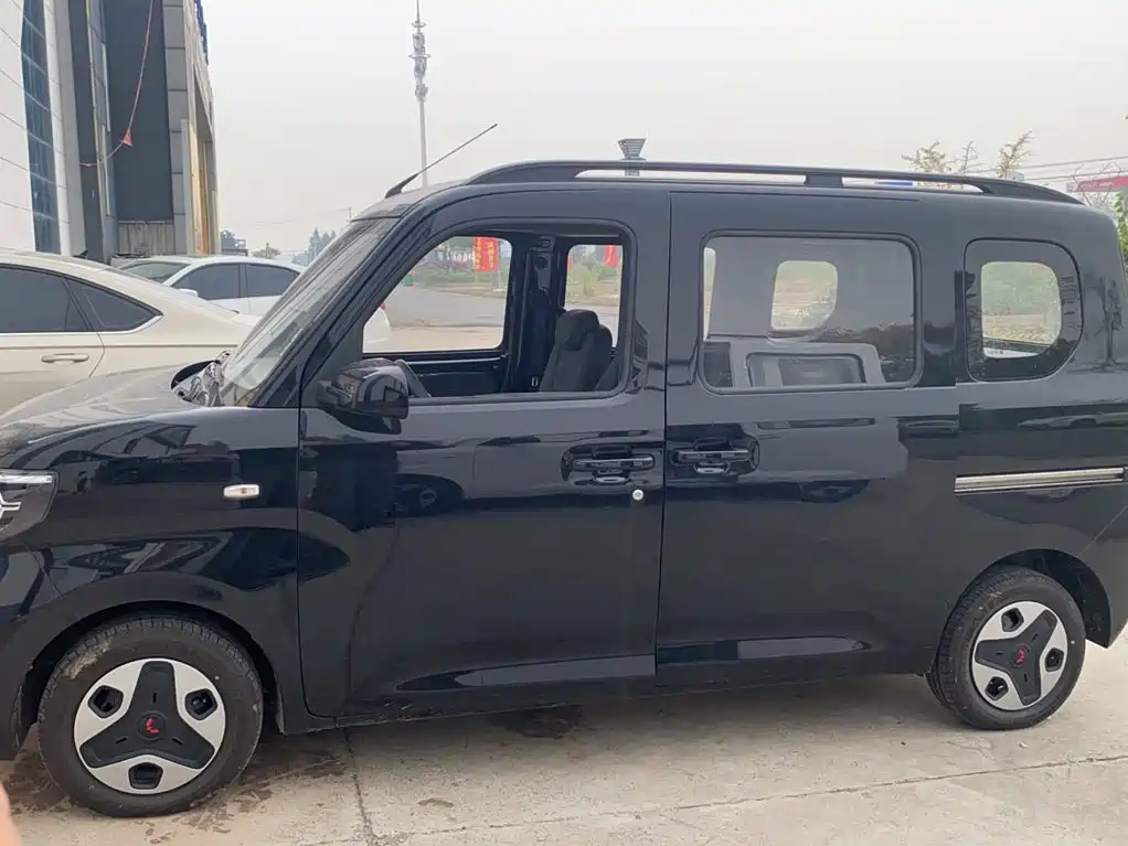 Wuling Zhiguang EV — фото 5
