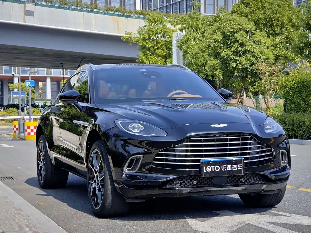 Aston Martin DBX — фото 3