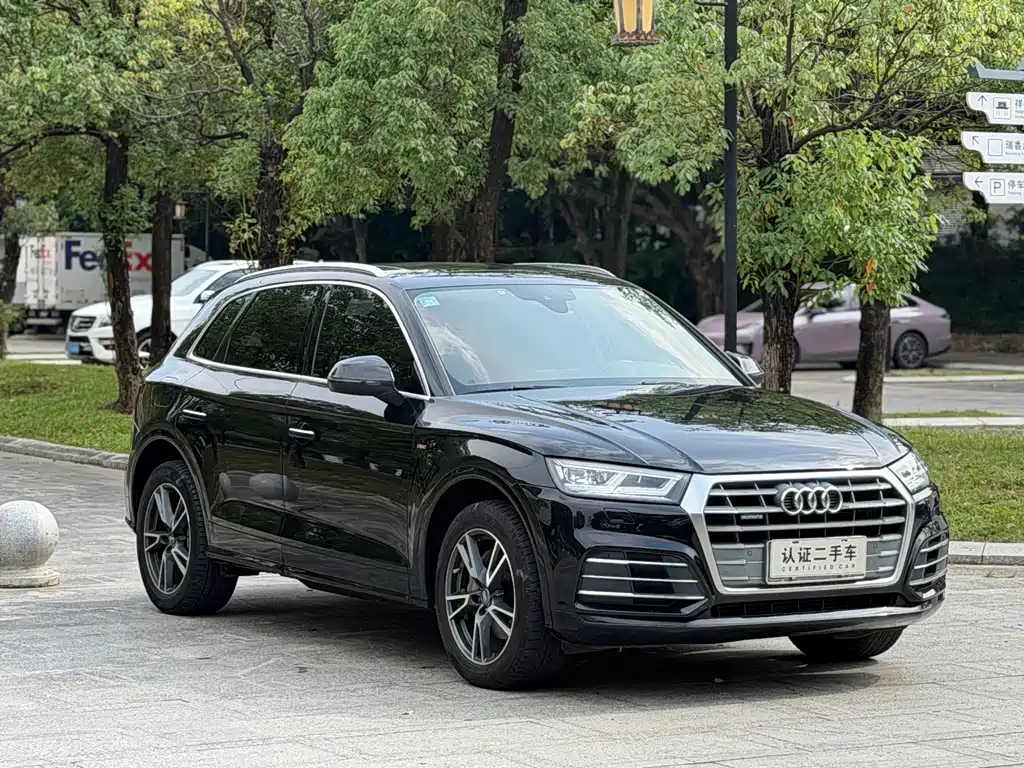 Audi Q5L — фото 3