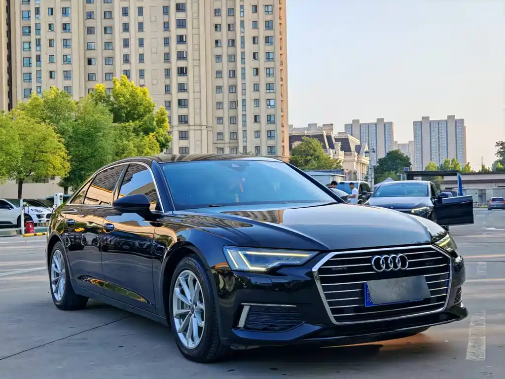 Audi A6L — фото 2