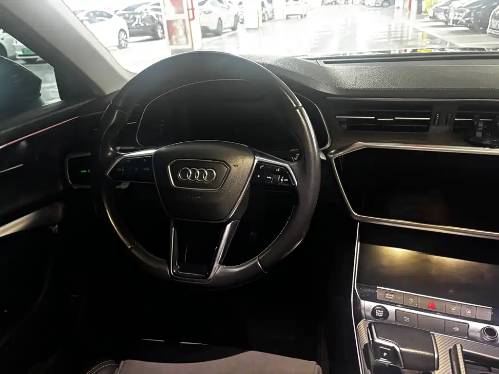 Audi A6L — фото 5