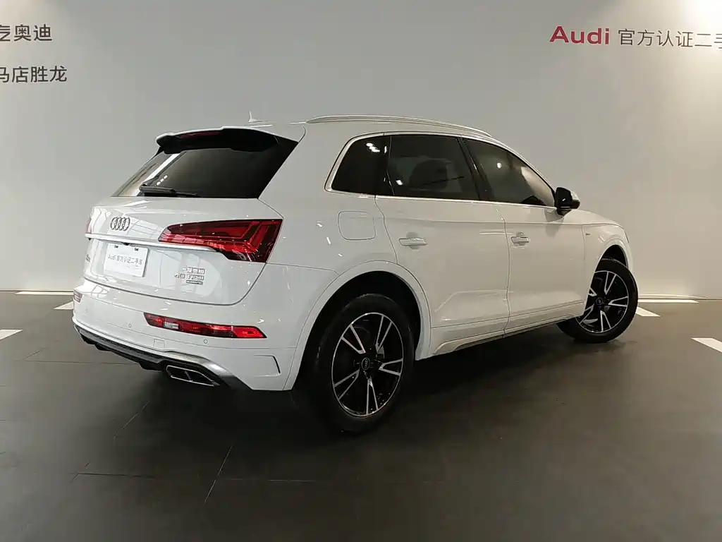 Audi Q5L — фото 4