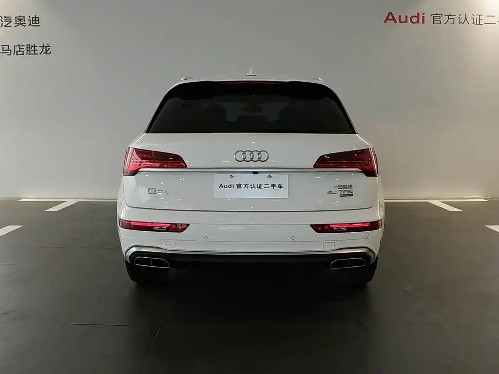 Audi Q5L — фото 5