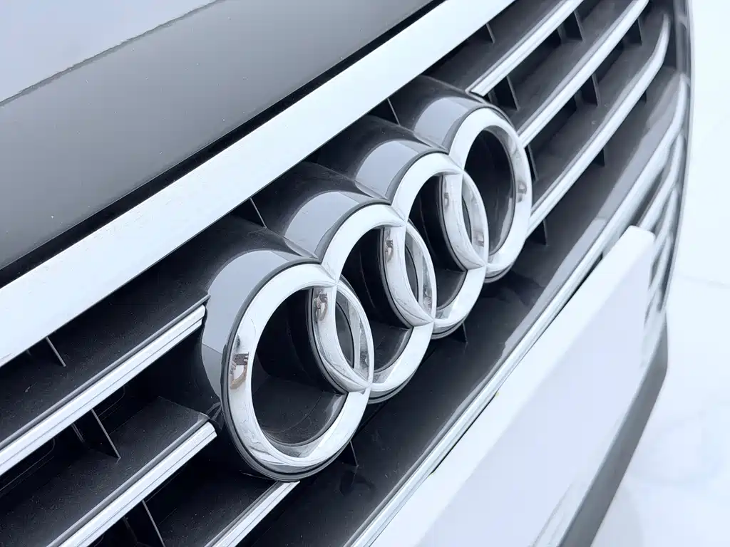 Audi A6L — фото 24